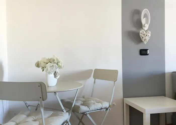 Alojamento de Acomodação e Pequeno-almoço Maison Arena Bovio